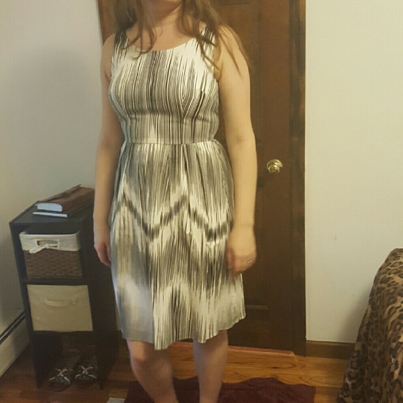 Adrianna Papell Black & White Print Sleeveless Dress w/ Tie Belt Size 10 - Picture 4 of 14