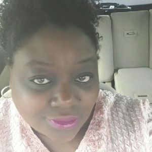 Meet your Posher, Anesia