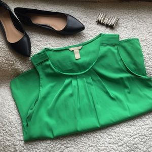 ❌SOLD❌Banana Republic Green Blouse Sleeveless NWOT