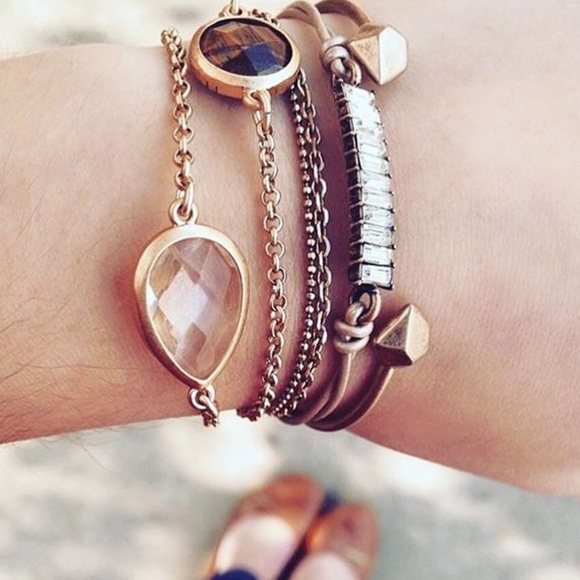 🆕 (2pc) Statement Bracelet Set - Picture 2 of 4