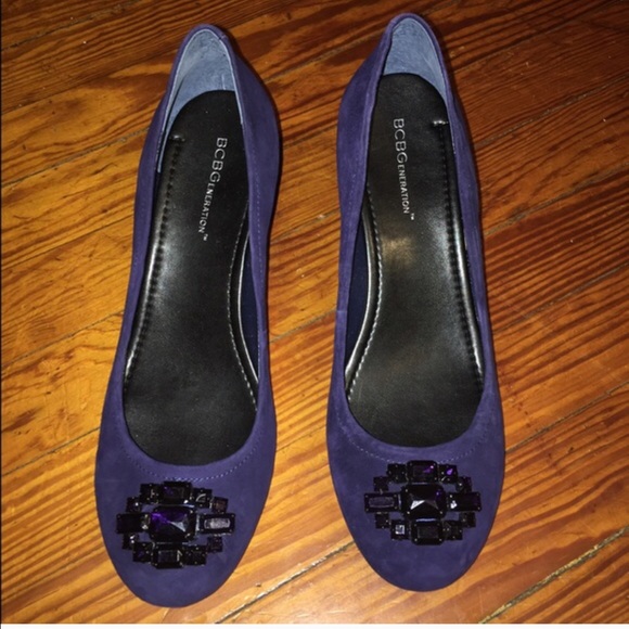 BCBGeneration closed toe blue suede wedges