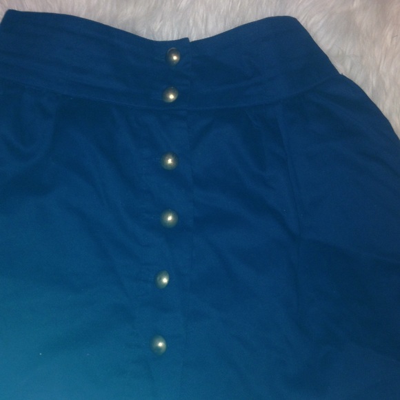 Navy skirt with gold buttons - Picture 2 of 2