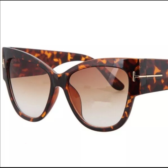 Cat Eye Sunglasses - Picture 3 of 4