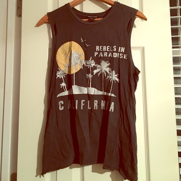 Wet Seal Graphic Tank Size Small