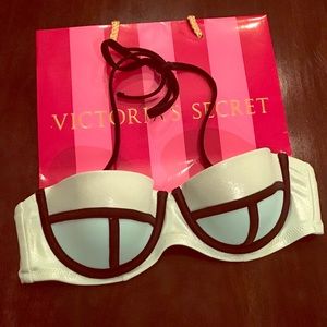 ✔️Flirty swimsuit