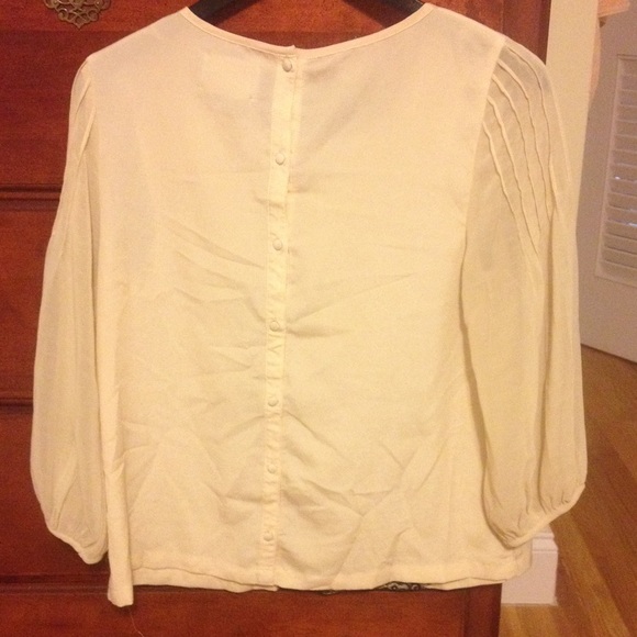 Lace detailed blouse - Picture 2 of 3