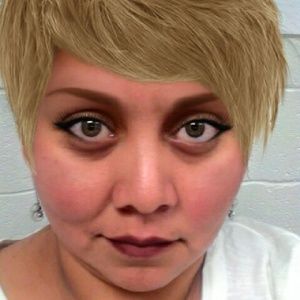 Meet your Posher, Cynthia