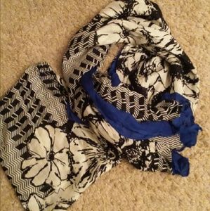 Stella & Dot Midnight Bloom Scarf