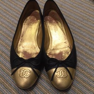 black and gold chanel shoes