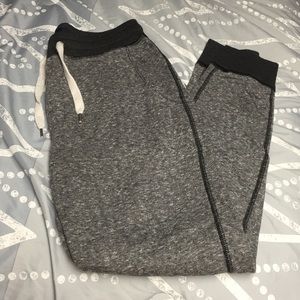 American Eagle joggers (Small)