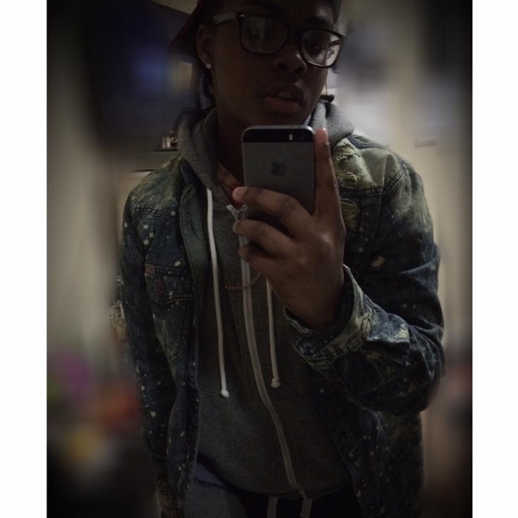 Meet your Posher, Tàłíà