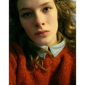 Meet your Posher, Olivia