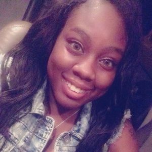 Meet your Posher, Shawna