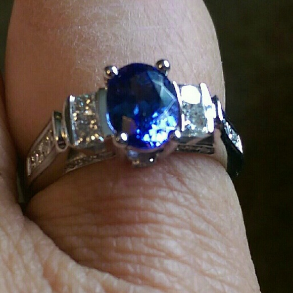 Sapphire and diamond 14k white gold ring size 6.5 - Picture 1 of 2