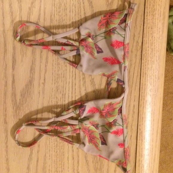 Acacia swimwear vintage Hawaii top
