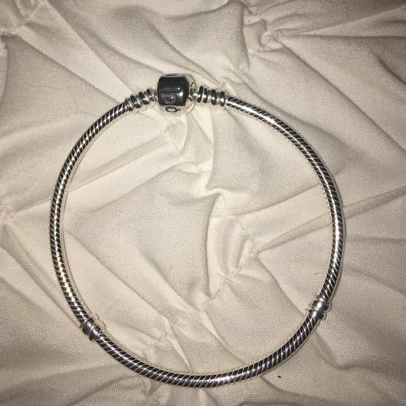 7.5 Brand New Silver Pandora Classic Bracelet