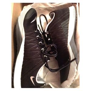 Wmns Nike Lunar Cross Element [New]