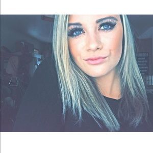 Meet your Posher, Carley