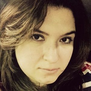 Meet your Posher, Aleida