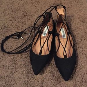 Lace up pointed black flats
