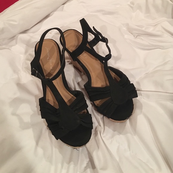 Summer heels - Picture 1 of 1