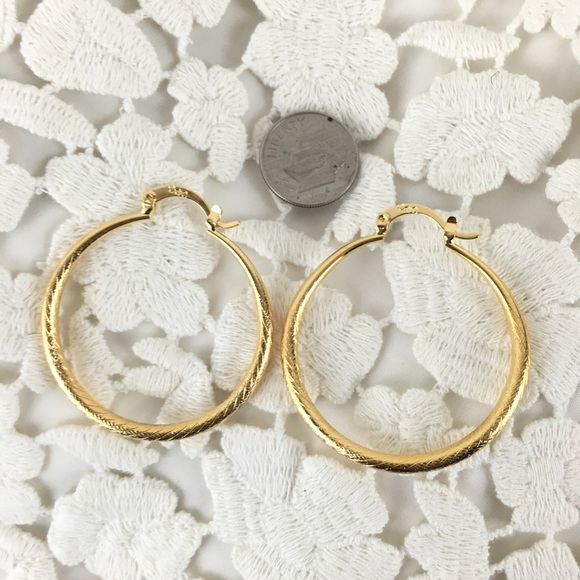 Gold Hoop Earrings 18k gold fill - Picture 3 of 4