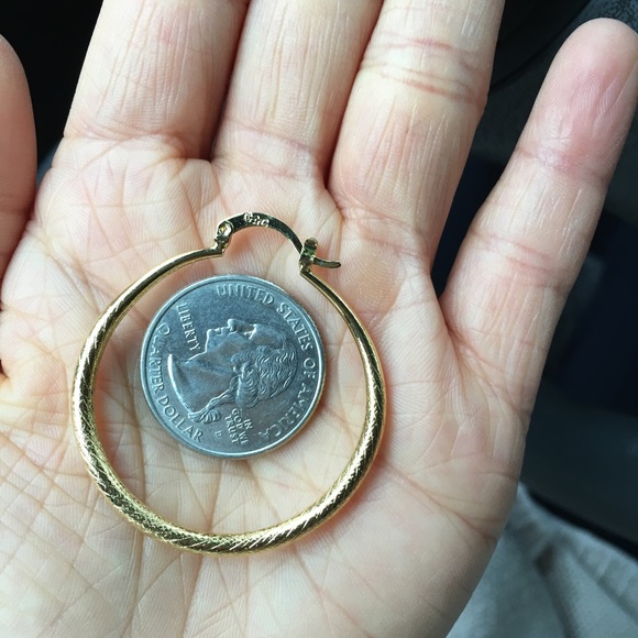 Gold Hoop Earrings 18k gold fill - Picture 4 of 4