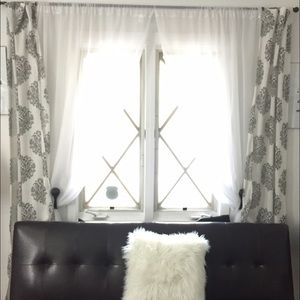 Window panel- damask print