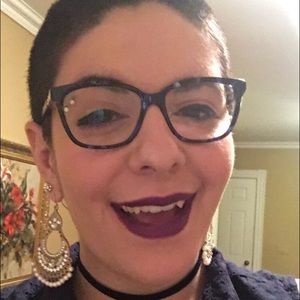 Meet your Posher, Elizabeth