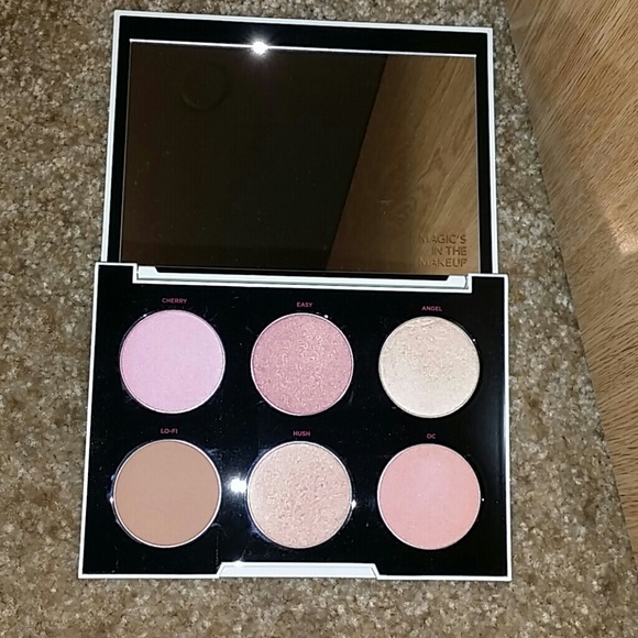 Blush pallette