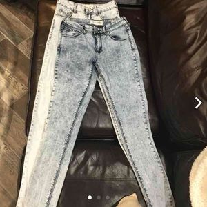 2 pairs Bullhead denim jeggings