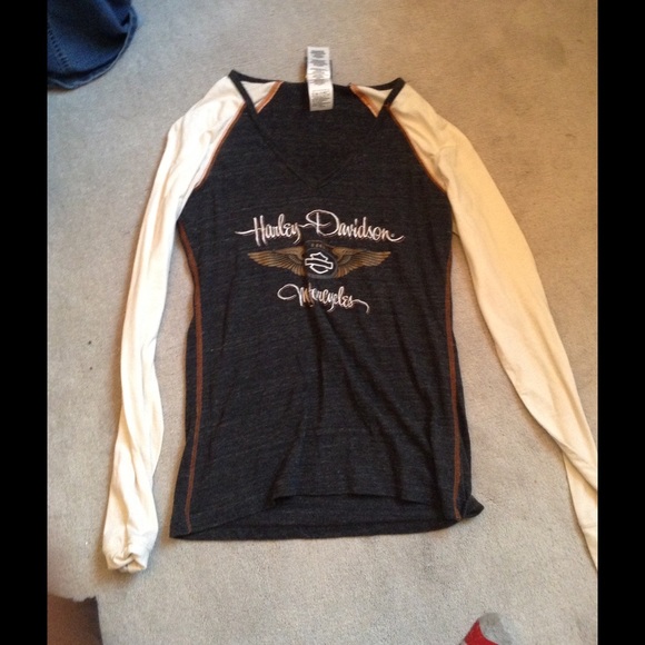 Long sleeve HD with thumb holes