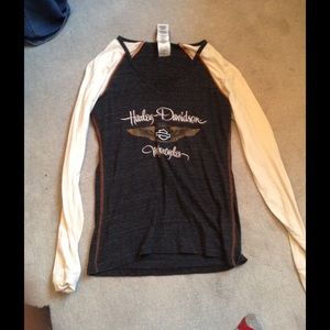 Long sleeve HD with thumb holes