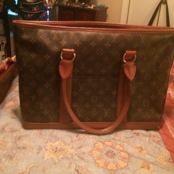 TODAY ONLY. LV BAG authenticated.