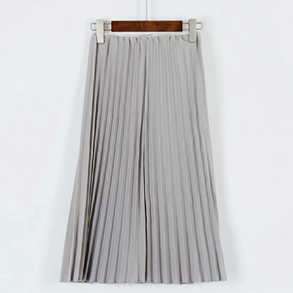 Grey Pleated Midi Skirt - Picture 4 of 4