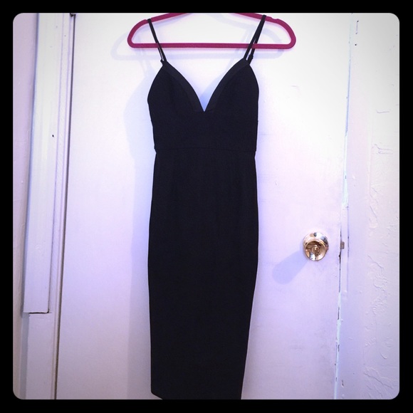 Tobi Dresses & Skirts - Sexy in black