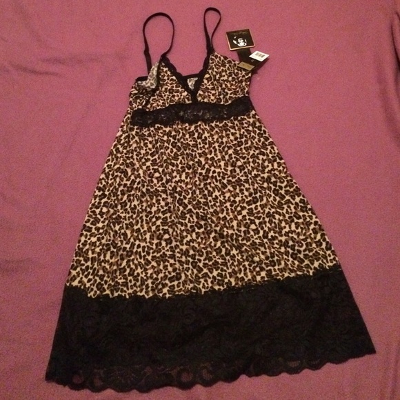 Sexy Marilyn Monroe sleep wear