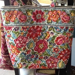 Reserved for annatarantula vera Bradley tote