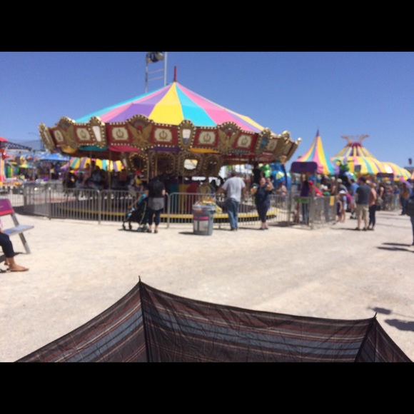 Meet your Posher, Beverly - Picture 2 of 3