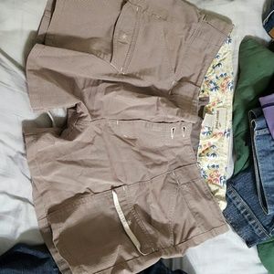 Brown striped shortd