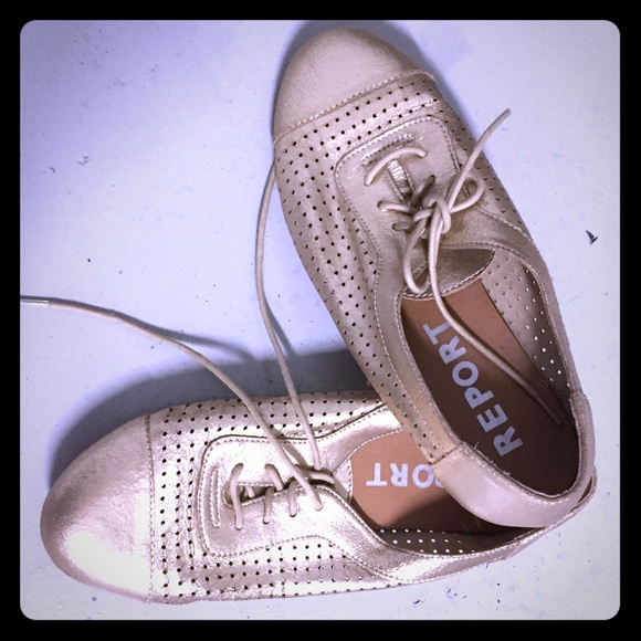 Gold Report lace up flats