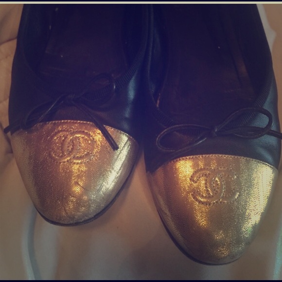 Authentic Chanel flats black and gold