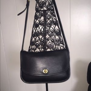 Vintage Coach City Bag in Black