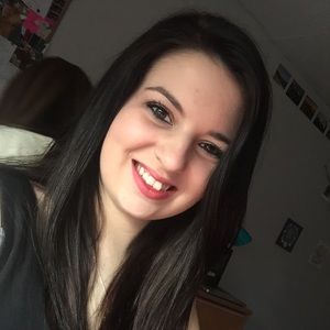 Meet your Posher, Laressa