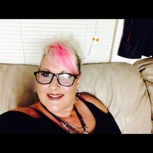 Meet your Posher, Paula