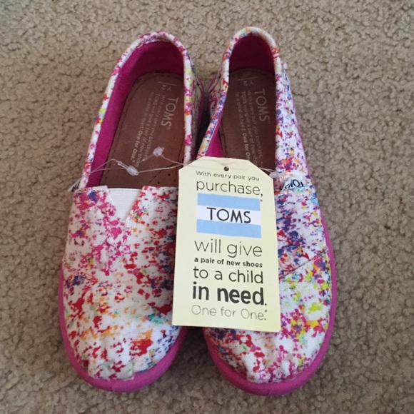 Brand new kids TOMS