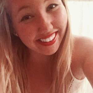 Meet your Posher, Kelsey