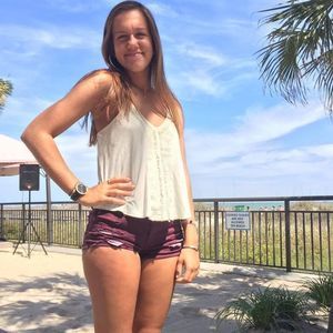 Meet your Posher, Felicity