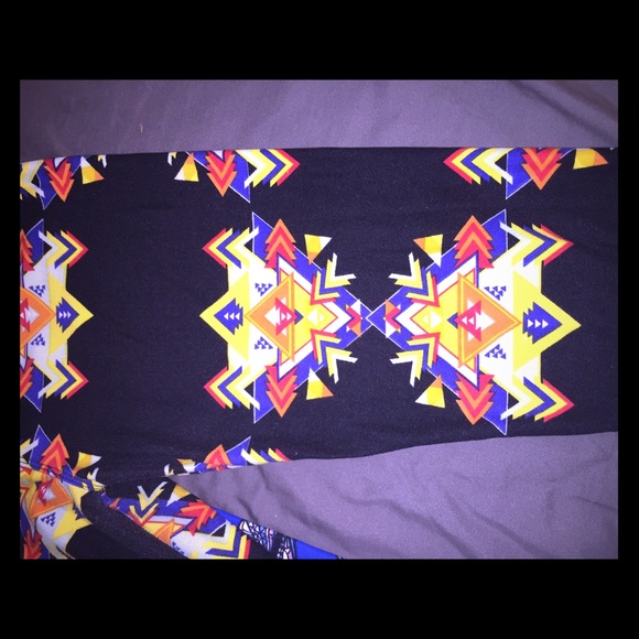 Lularoe Black Aztec one size Leggings