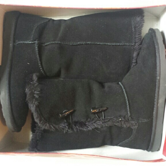 Black Winter Boots (used) - Picture 1 of 3